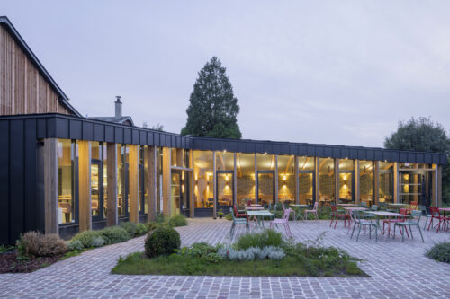 Photo extérieure Le Skali vue de la terrasse du restaurant
Atelier Cosme Architecture - Crédit photo : Guillaume Guérin