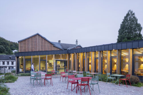 Photo extérieure Le Skali vue de la terrasse du restaurant
Atelier Cosme Architecture - Crédit photo : Guillaume Guérin