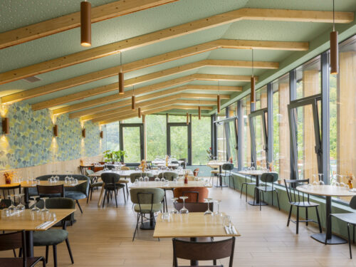 Photo intérieure Le Skali vue de la salle du restaurant
Atelier Cosme Architecture - Crédit photo : Guillaume Guérin